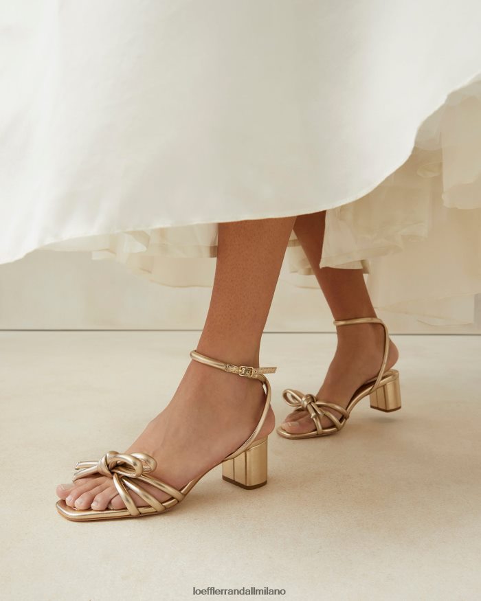 esso Loeffler Randall donne mikel sandalo con fiocco e tacco medio Champagne T4022J22 scarpe