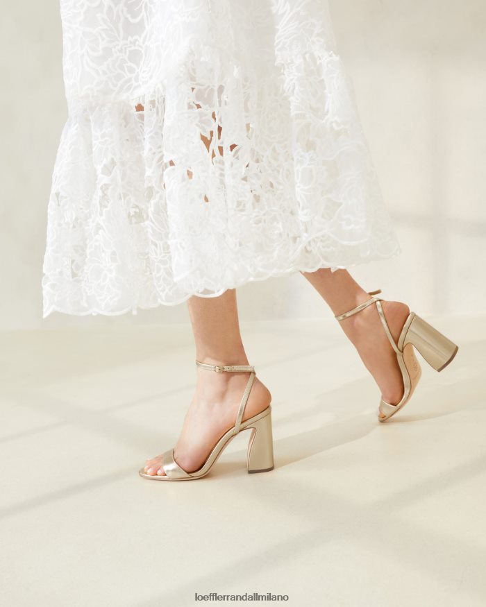 esso Loeffler Randall donne sandalo malia con tacco curvo Champagne T4022J50 scarpe